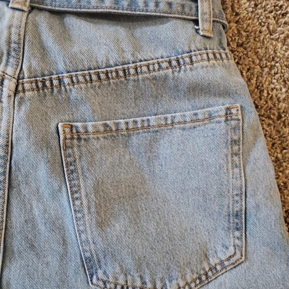 Zara Denim High Waisted Shorts - Picture 5 of 6